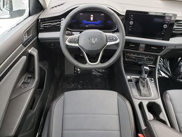 New 2026 Volkswagen Jetta SE image 10