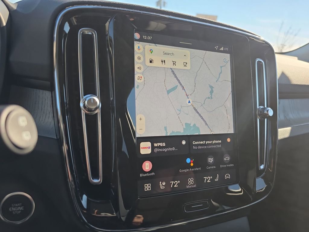 New 2026 Volvo XC40 B5 Core w/ Climate Package image 24