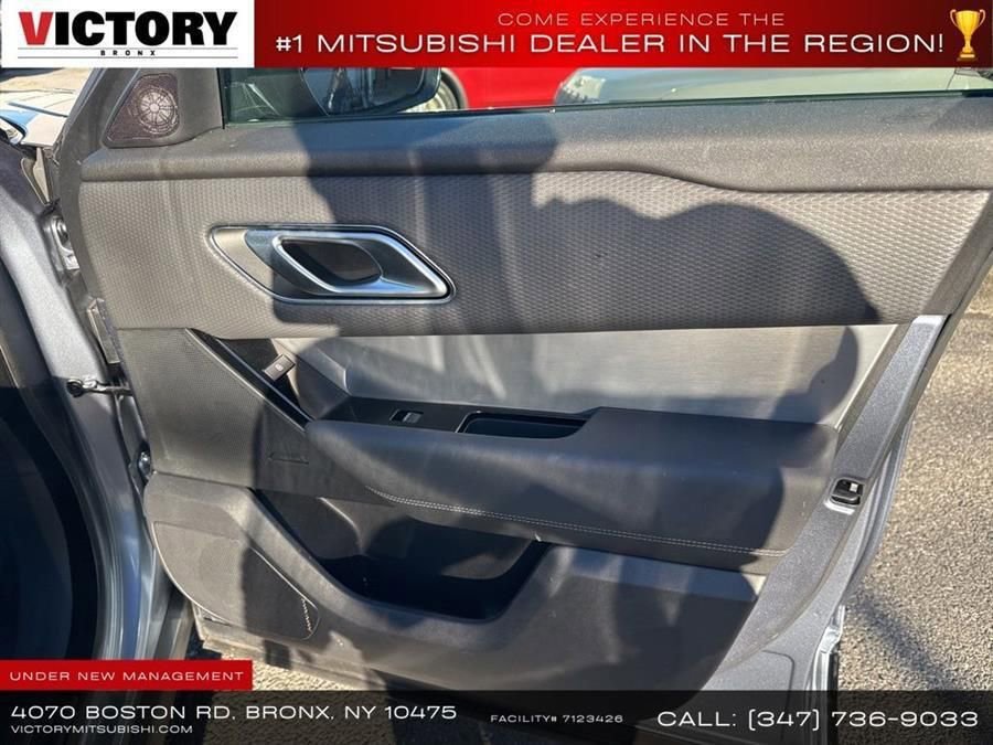 Used 2022 Land Rover Range Rover Velar R-Dynamic S AWD/4WD image 13