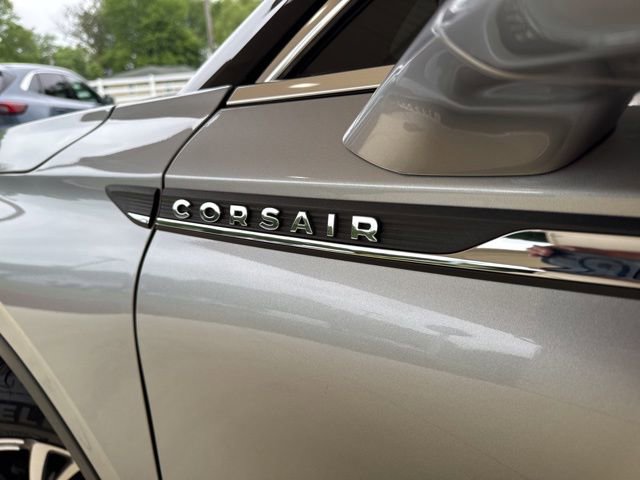 Used 2023 Lincoln Corsair AWD w/ Equipment Group 101A image 38
