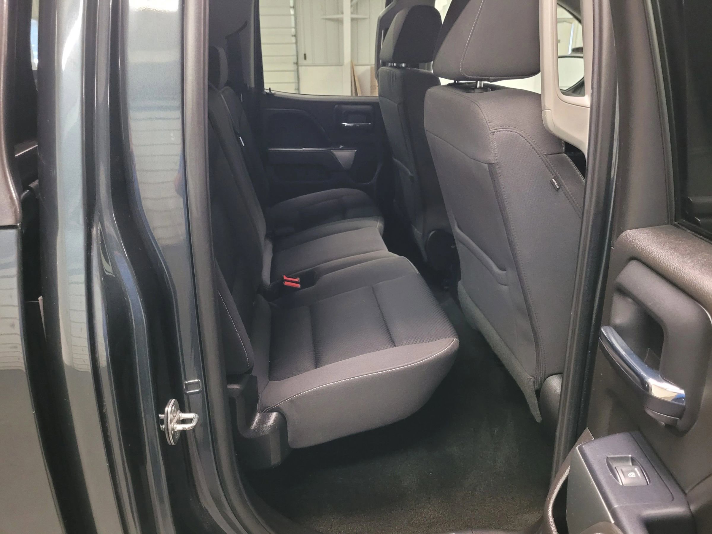 Used 2018 Chevrolet Silverado 1500 LT image 31