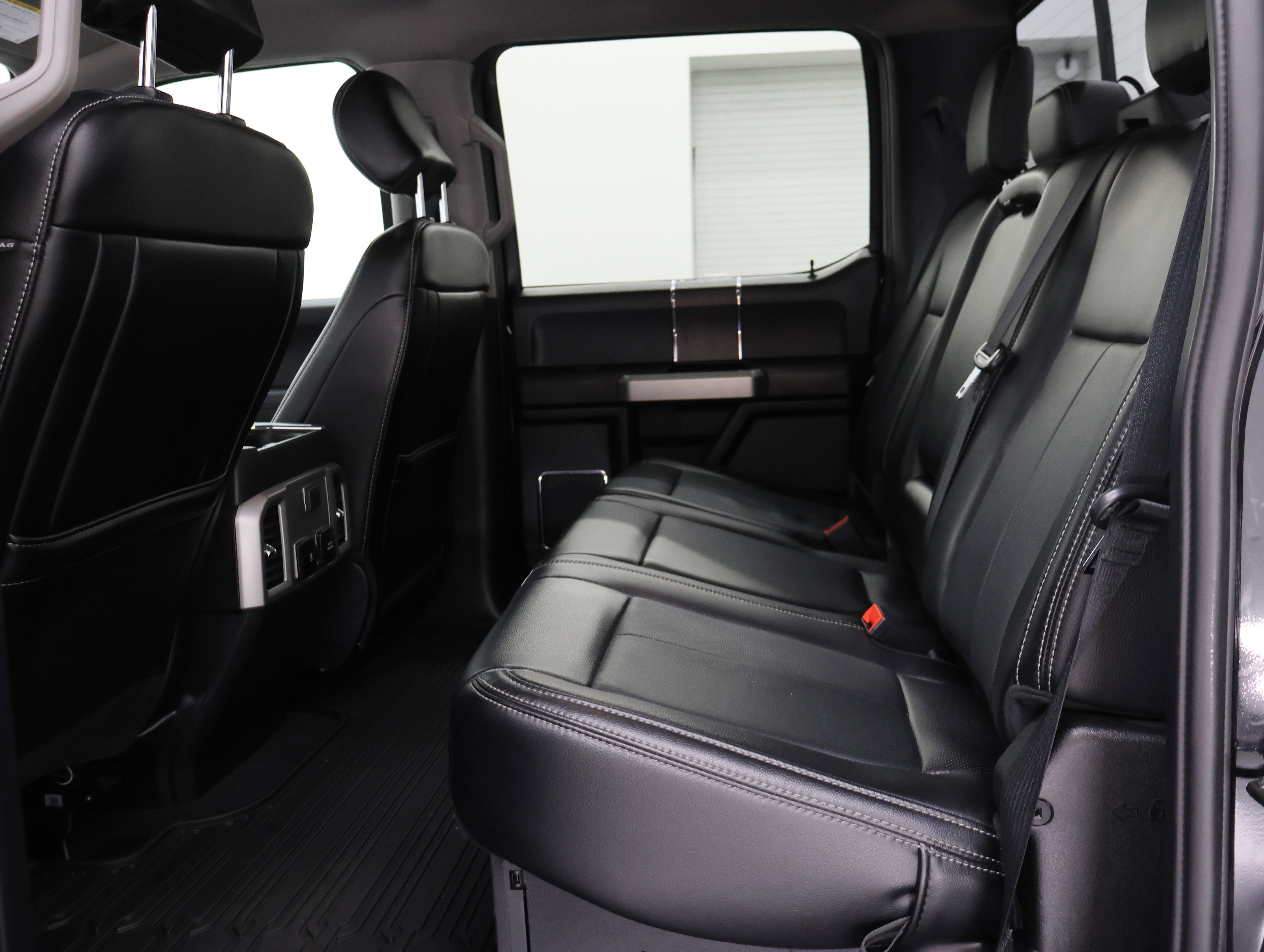 Used 2021 Ford F350 Lariat AWD/4WD image 9