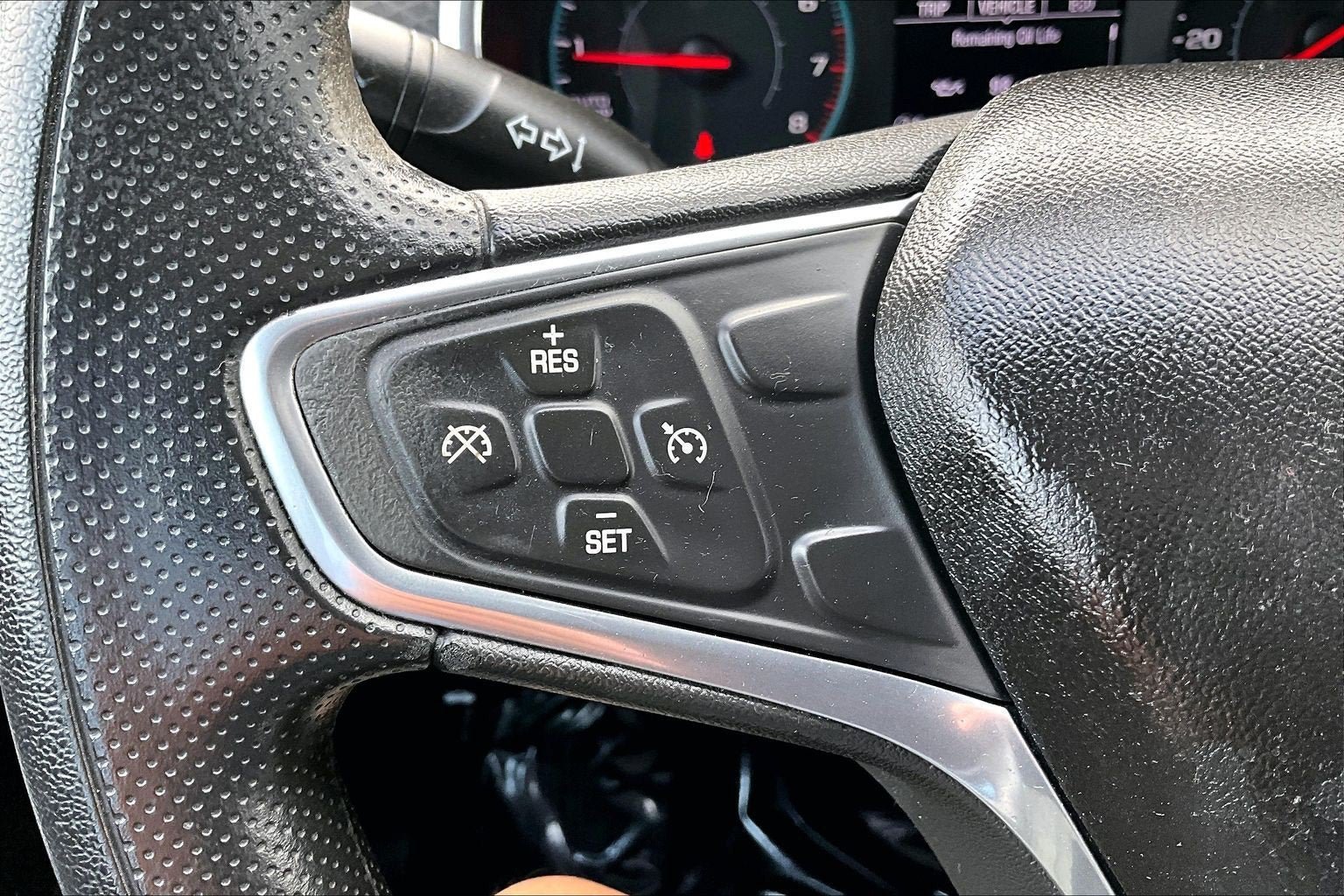 Used 2020 Chevrolet Malibu LT FWD image 17