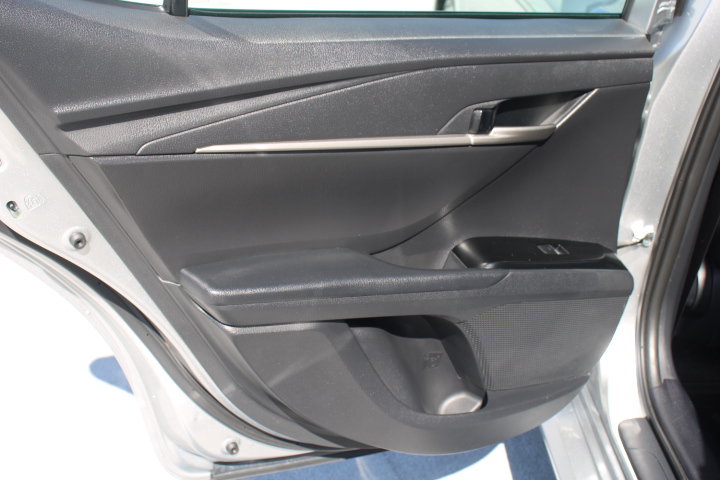 Used 2025 Toyota Camry LE AWD/4WD image 12