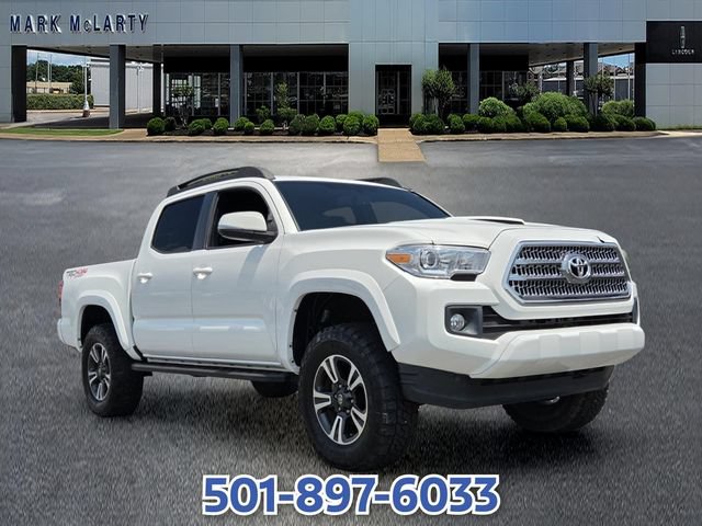 Used 2017 Toyota Tacoma TRD Sport AWD/4WD image 7