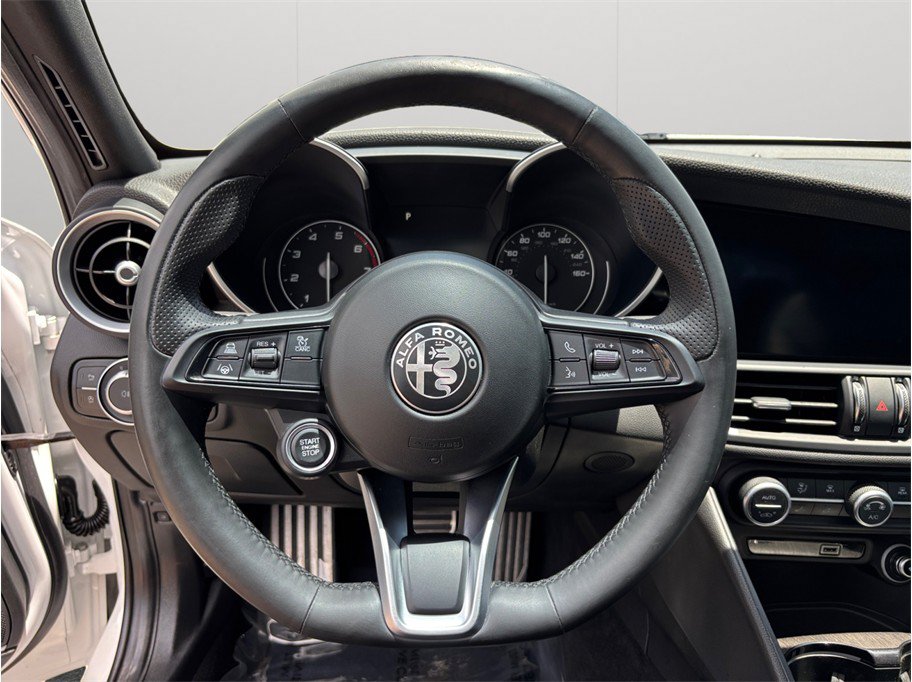 Used 2022 Alfa Romeo Giulia Ti w/ Active Assist Plus Package RWD image 25