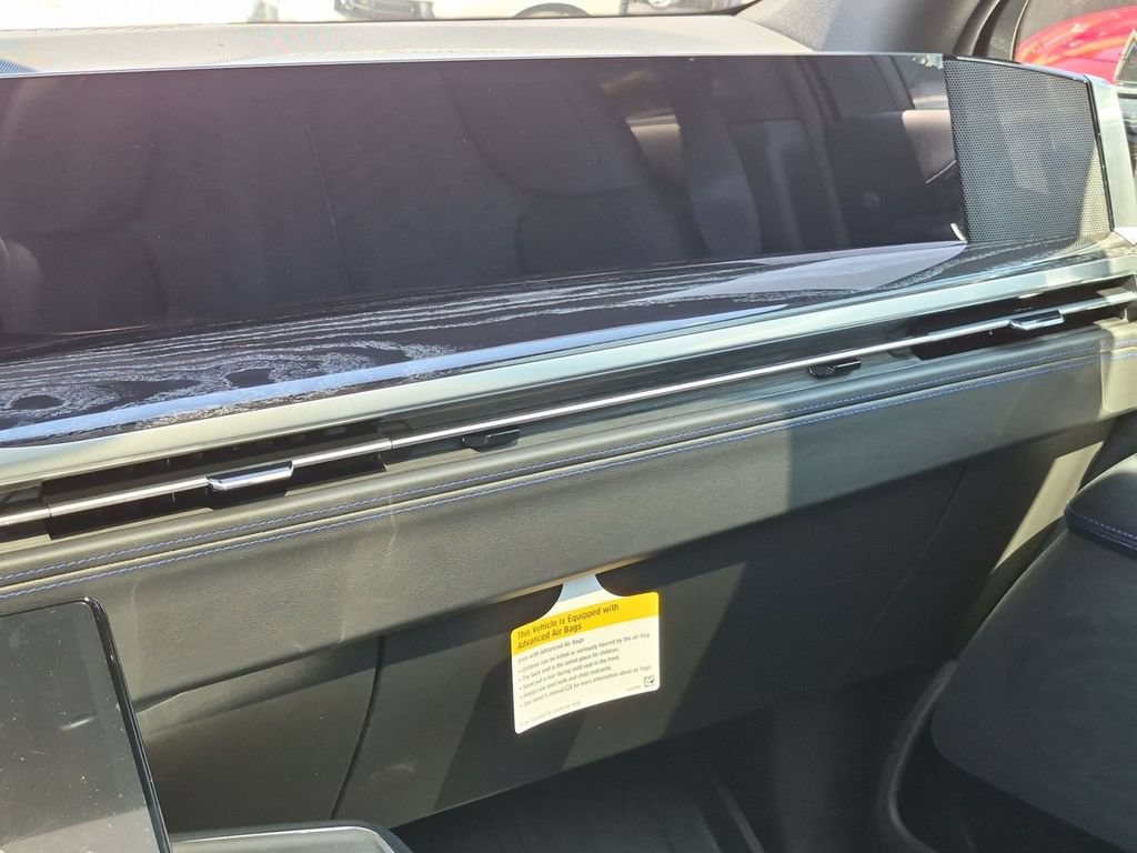 New 2026 Cadillac Escalade IQ Sport 1 w/ LPO, Floor Liner Package AWD/4WD image 21