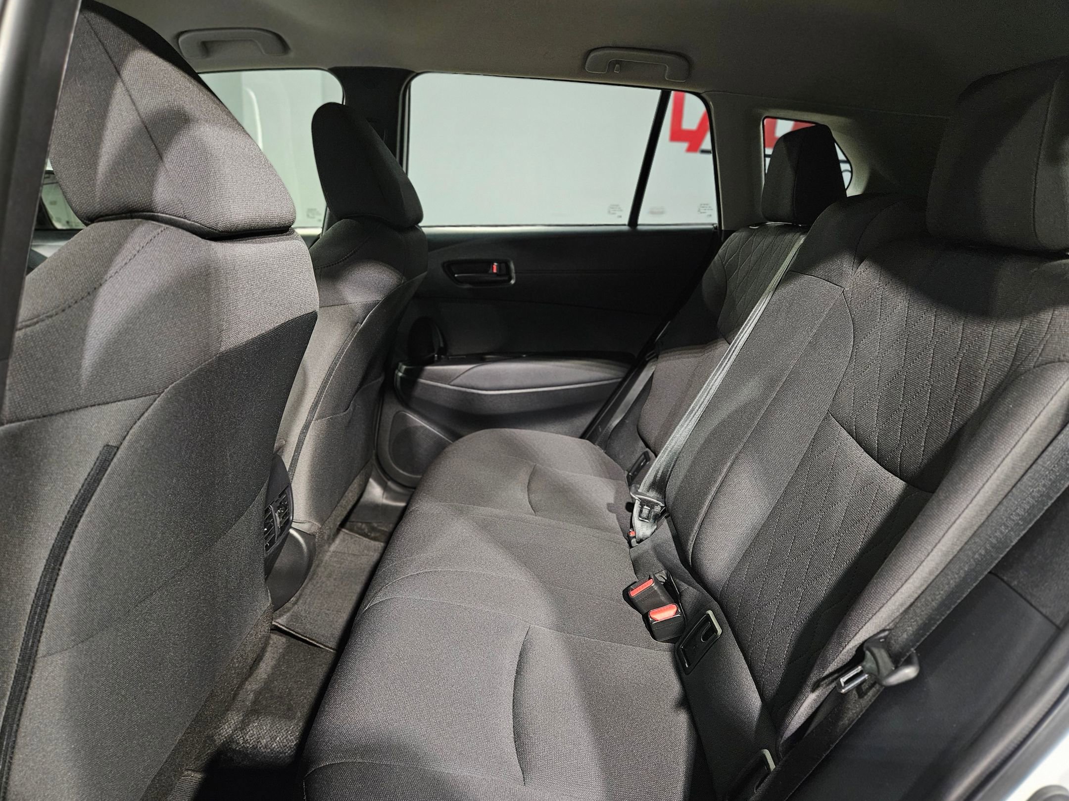 Used 2022 Toyota Corolla Cross LE image 36