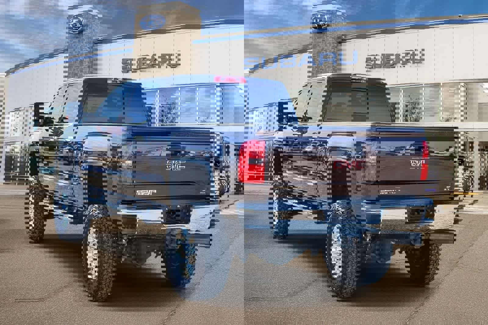 Used 2016 GMC Sierra 2500 SLT w/ Duramax Plus Package image 2