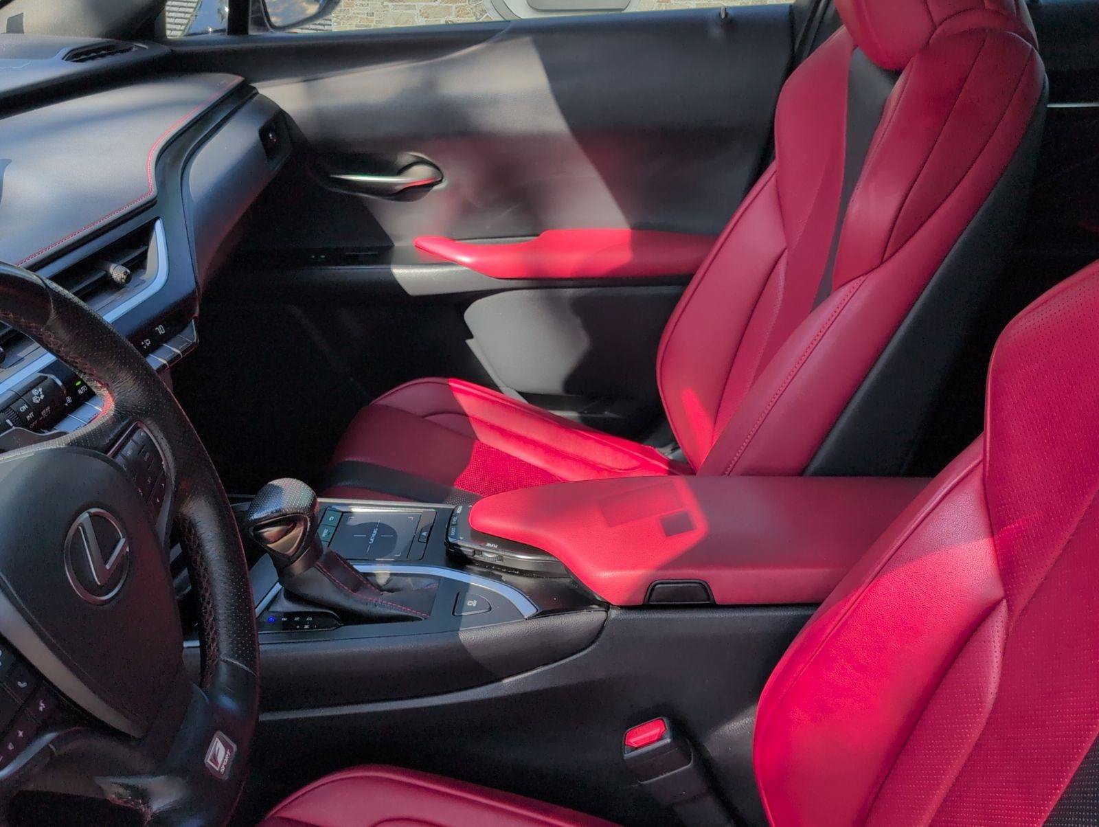 Used 2019 Lexus UX 200 F Sport w/ F Sport Premium Package FWD image 7