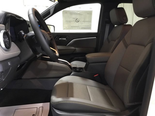 New 2026 Chevrolet Colorado ZR2 w/ Technology Package AWD/4WD image 23