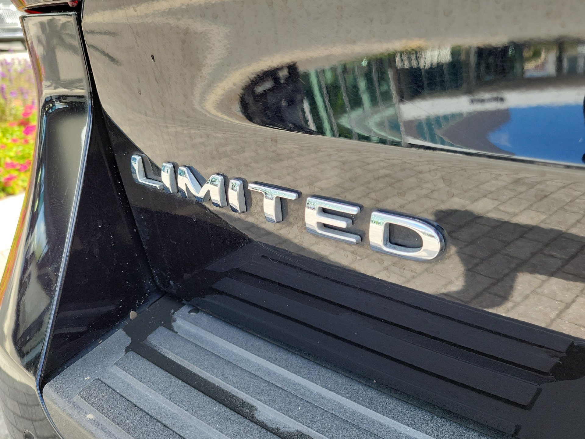 Used 2024 Ford Expedition Limited RWD image 11