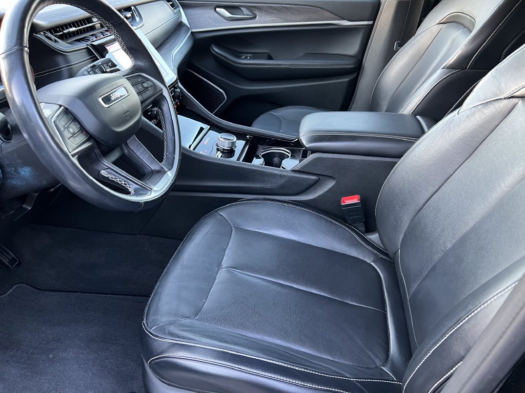 Used 2021 Jeep Grand Cherokee L Limited AWD/4WD image 10