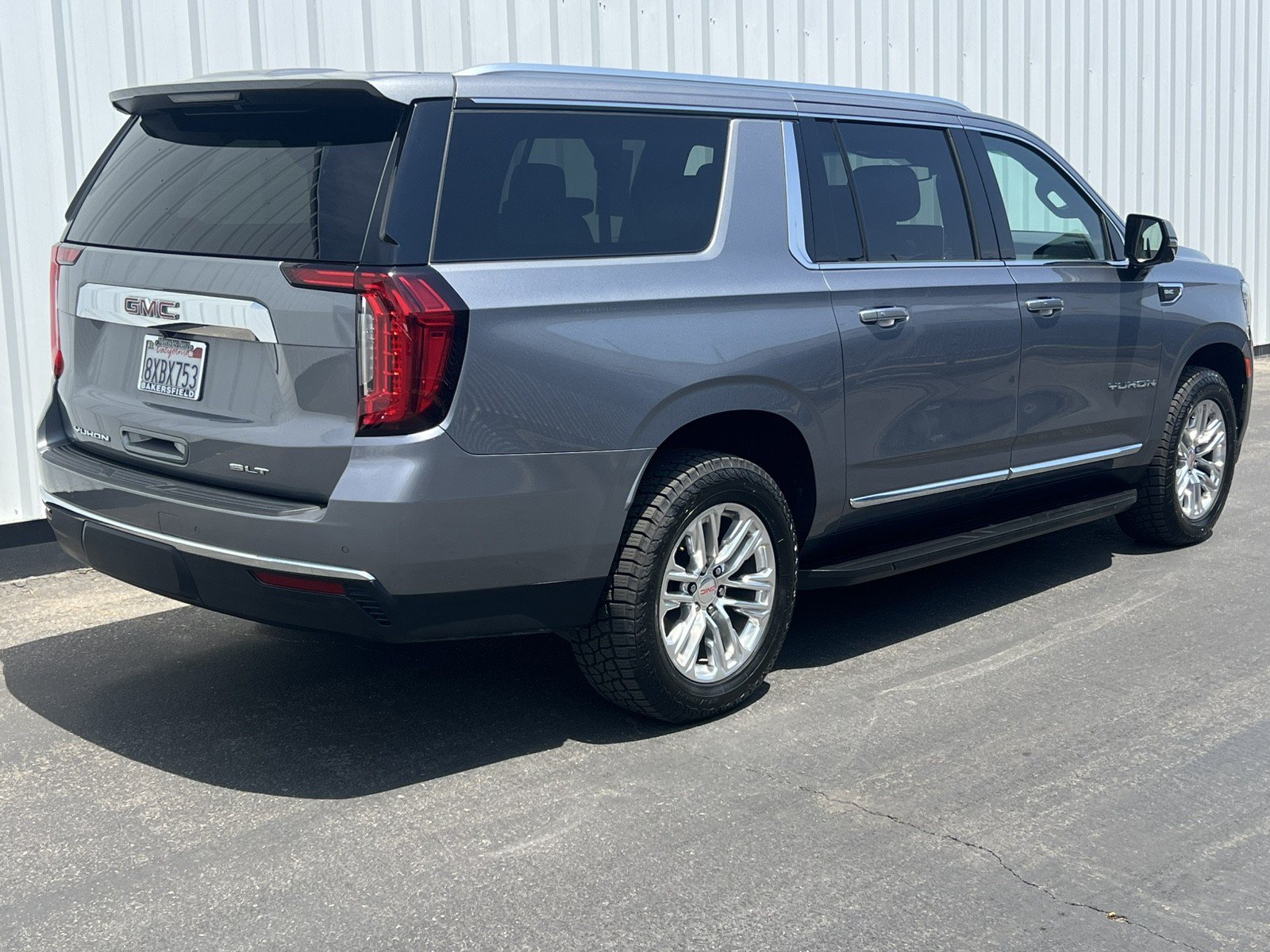 Used 2021 GMC Yukon XL SLT w/ SLT Premium Package AWD/4WD image 6