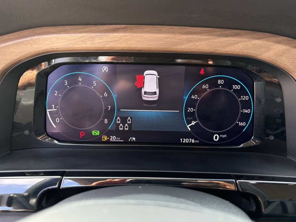Used 2024 Volkswagen Atlas SE FWD image 17