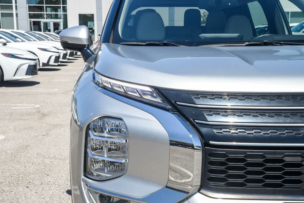 Used 2022 Mitsubishi Outlander SEL FWD image 4