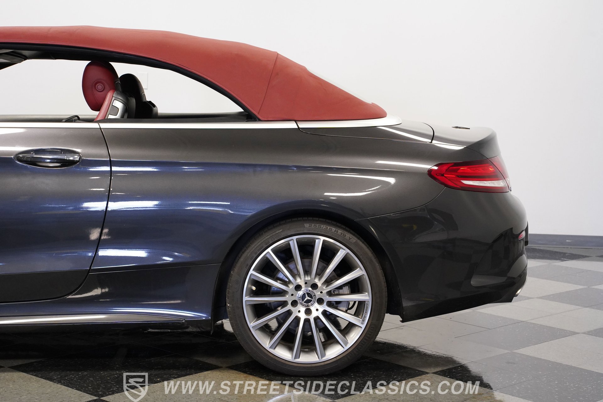 Used 2019 Mercedes-Benz C 300 Cabriolet image 24