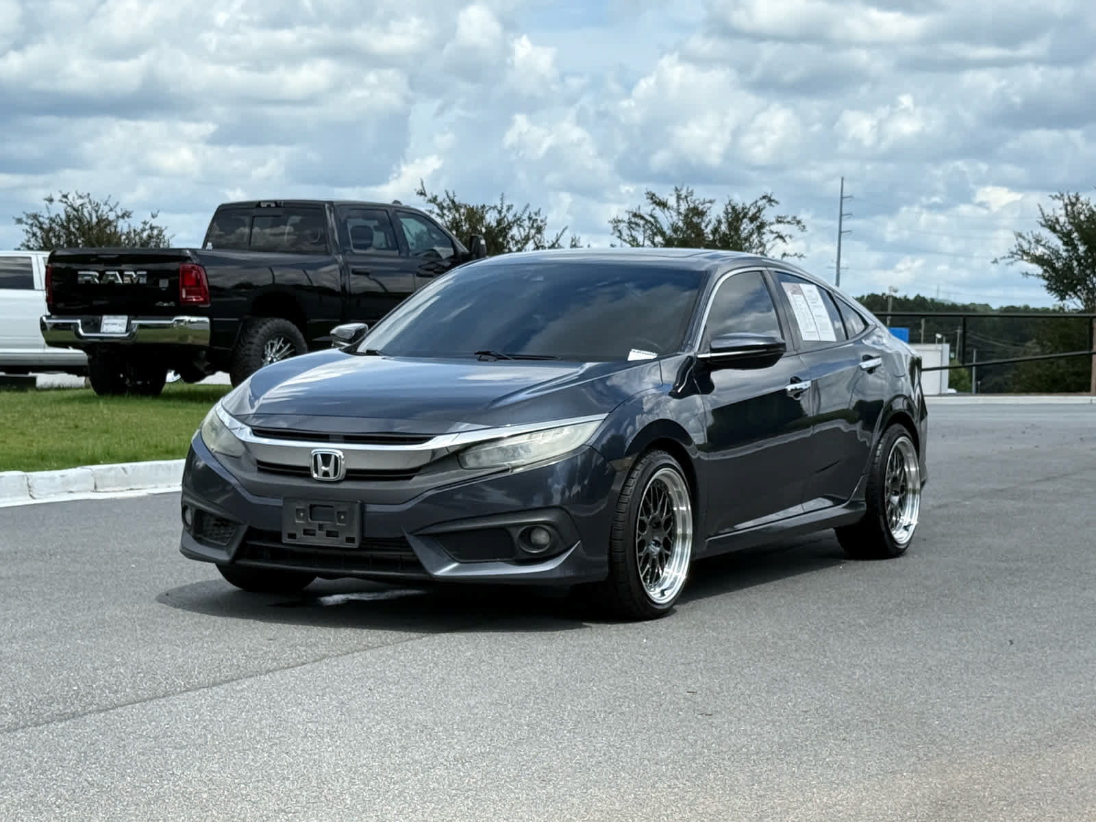 Used 2017 Honda Civic Touring video 1