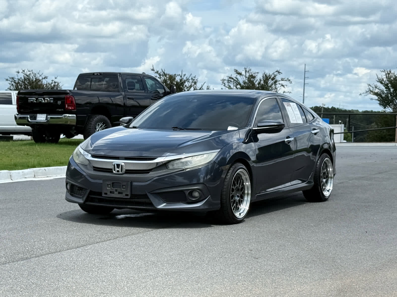 Used 2017 Honda Civic Touring image 1