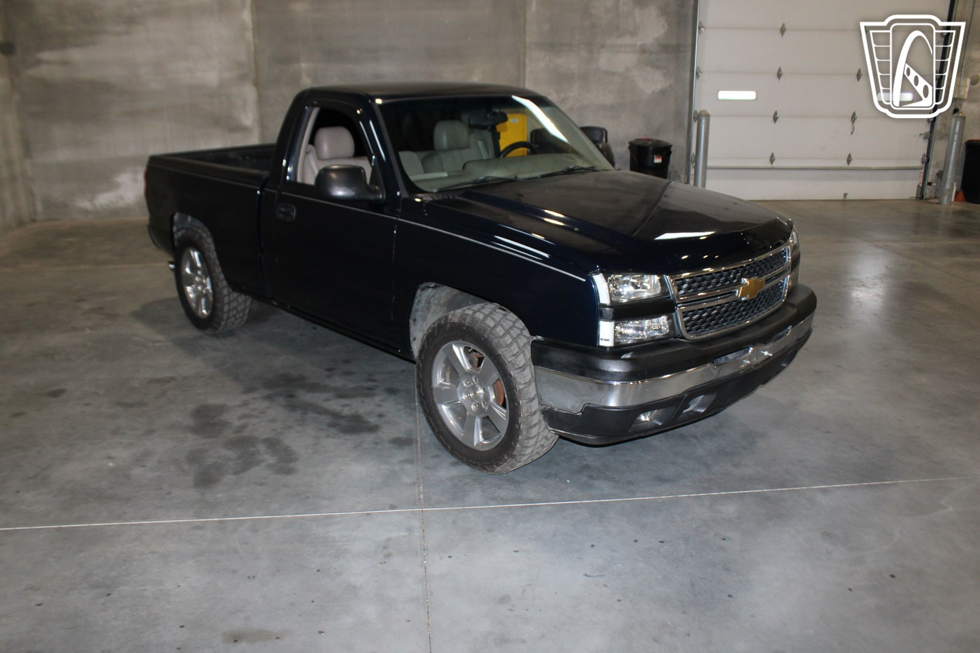 Used 2007 Chevrolet Silverado 1500 W/T RWD image 16