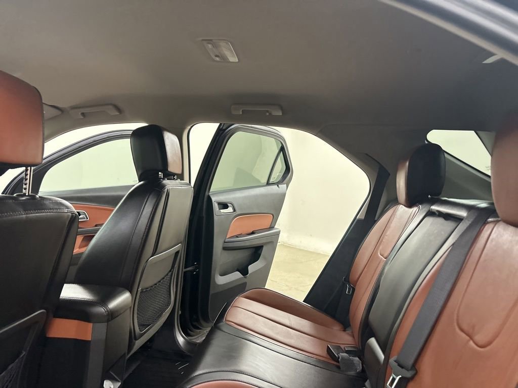 Used 2017 Chevrolet Equinox Premier w/ Enhanced Convenience Package image 29