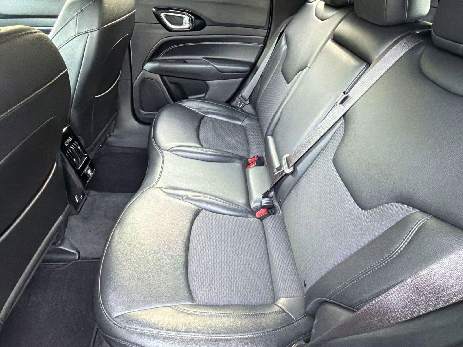 Used 2022 Jeep Compass Altitude FWD image 28