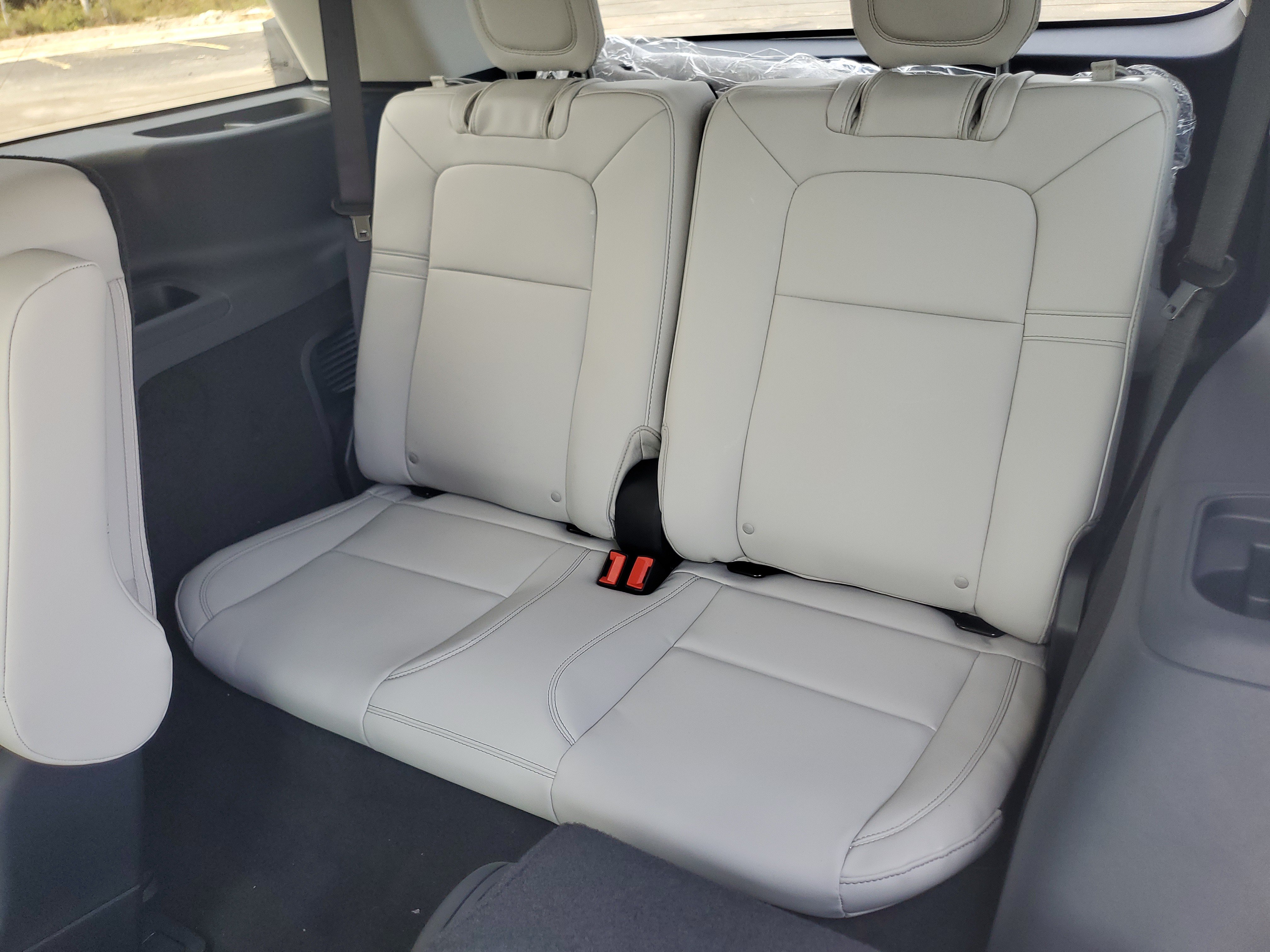 New 2027 Lincoln Aviator AWD image 27