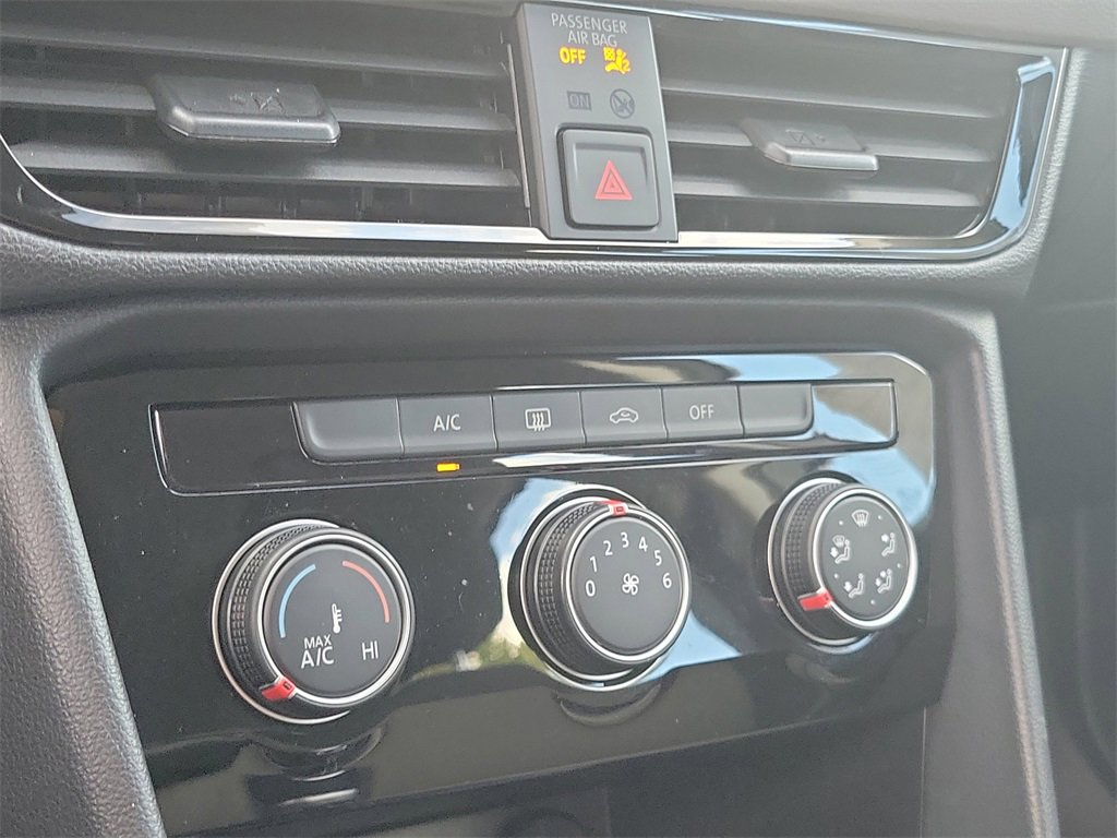 Used 2024 Volkswagen Taos S image 29