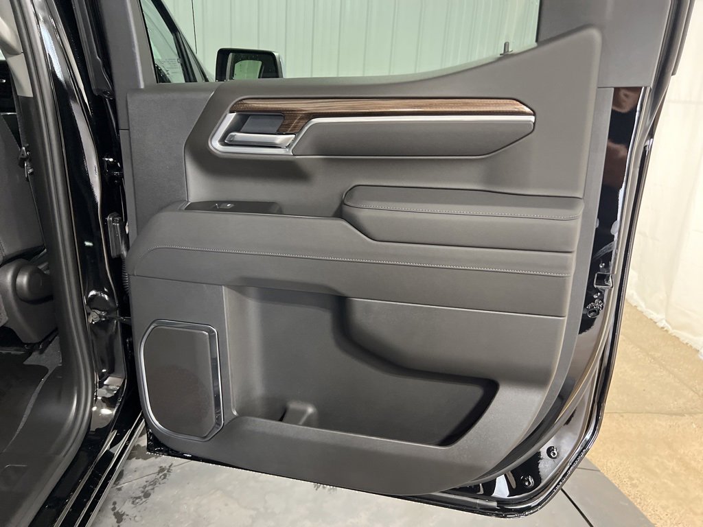 New 2026 Chevrolet Silverado 1500 LT image 18