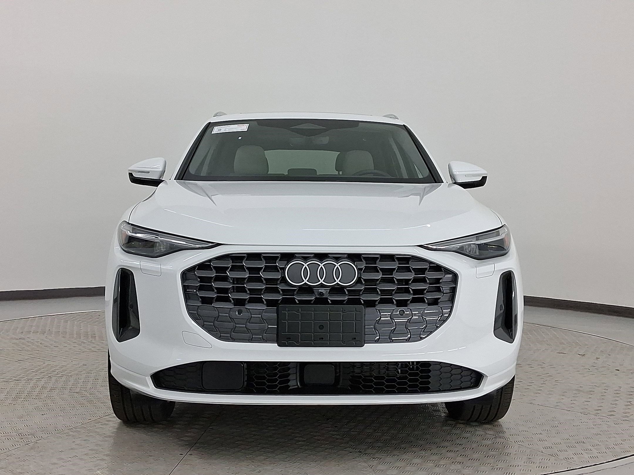 Used 2025 Audi Q5 Premium Plus w/ Premium Plus image 6