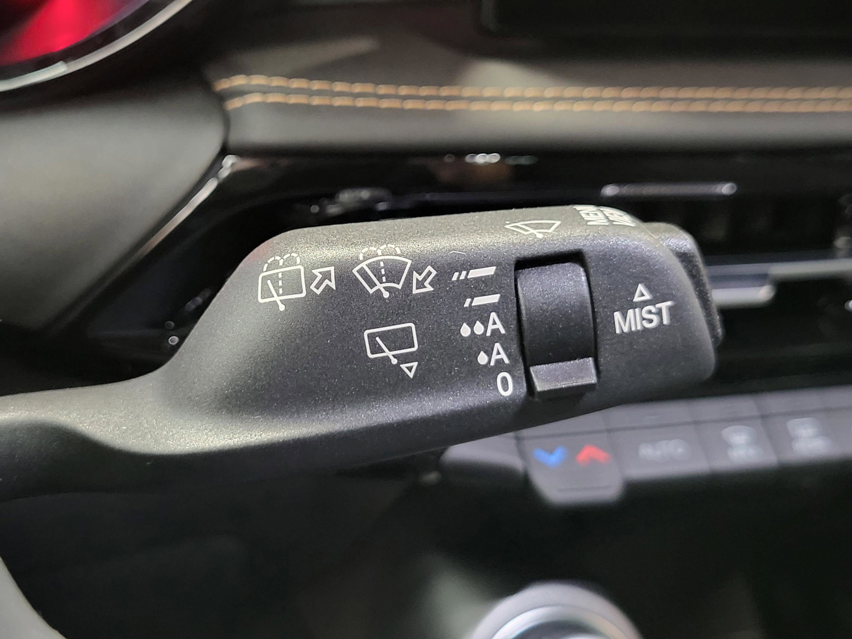 New 2025 Alfa Romeo Tonale w/ Premium Package image 51