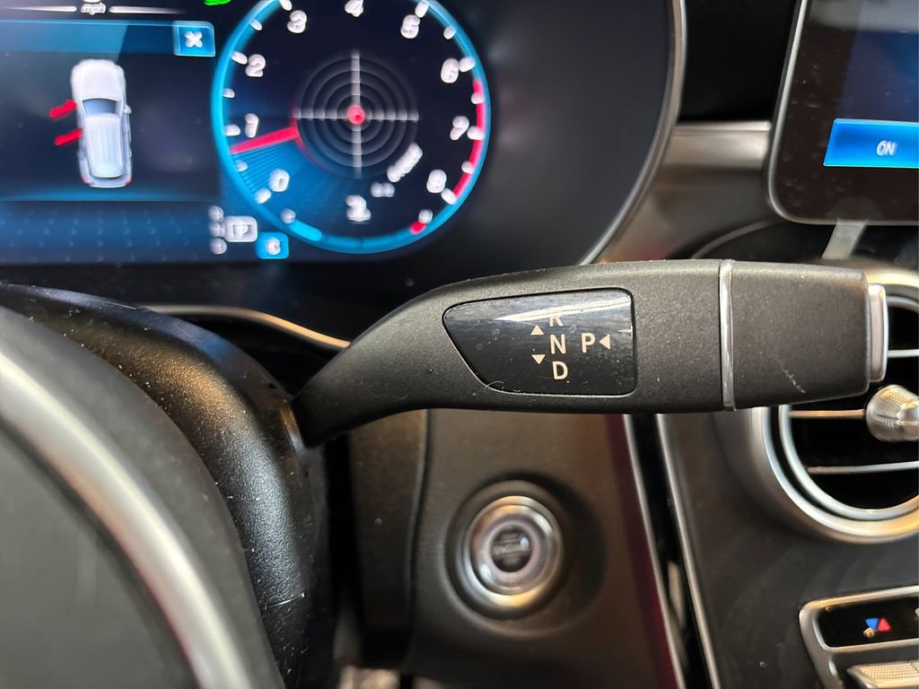 Used 2022 Mercedes-Benz GLC 300 4MATIC image 33