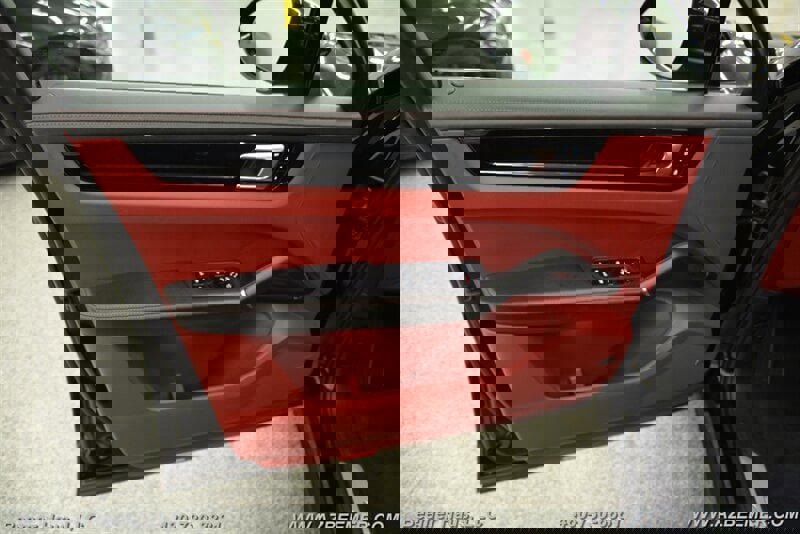 Used 2021 Porsche Cayenne S image 37