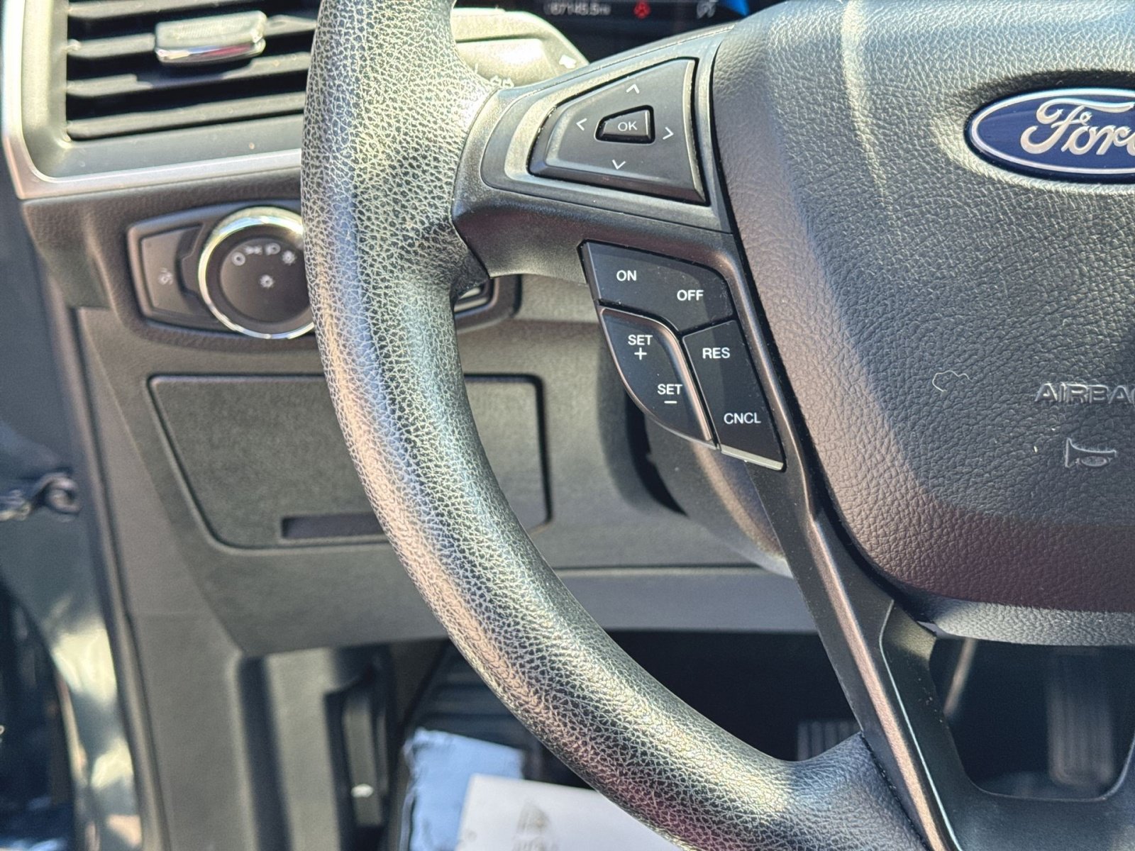 Used 2022 Ford Edge SE AWD/4WD image 16