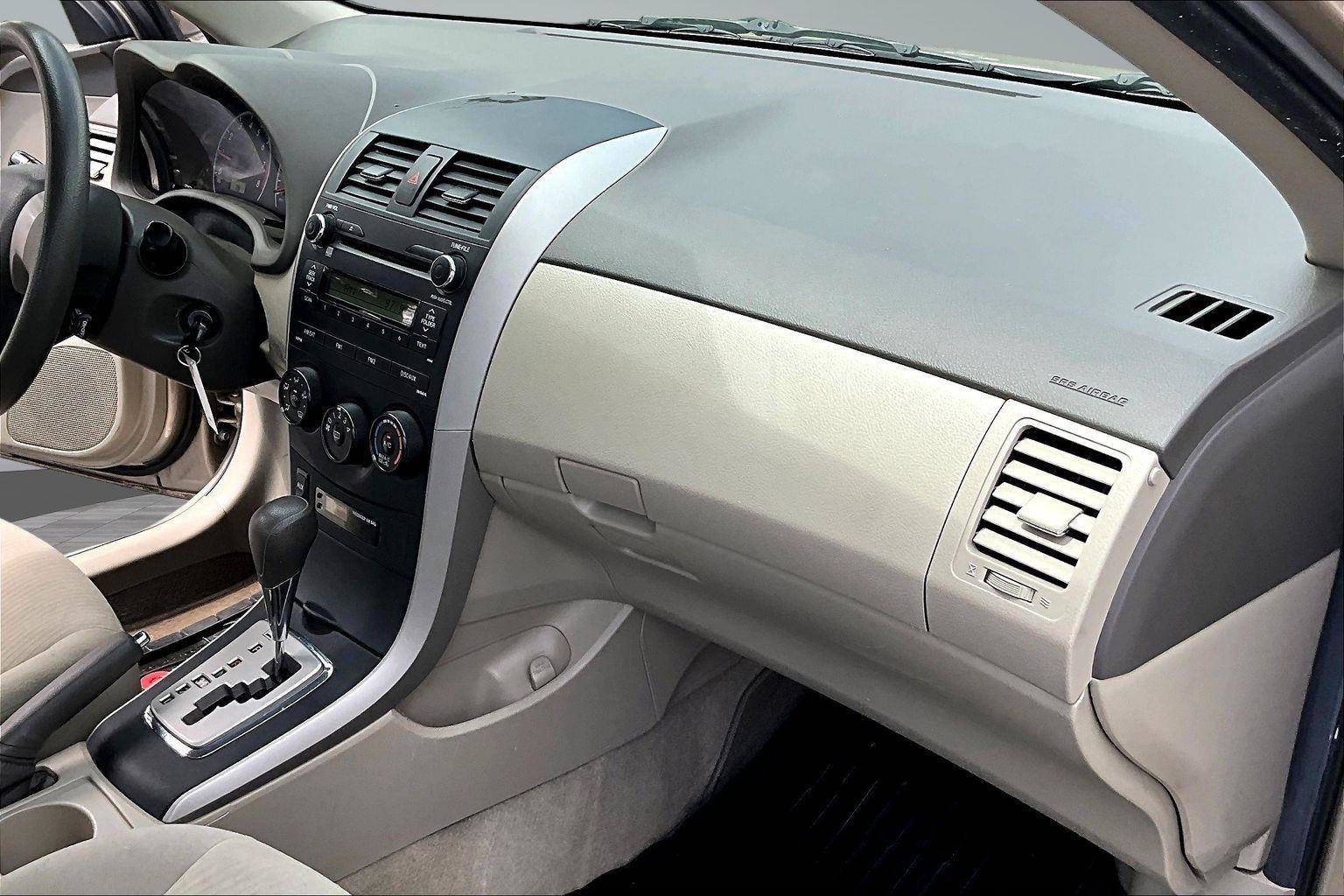 Used 2010 Toyota Corolla LE FWD image 22