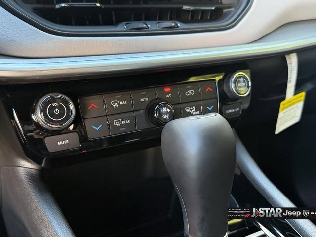 New 2026 Jeep Compass Limited image 22