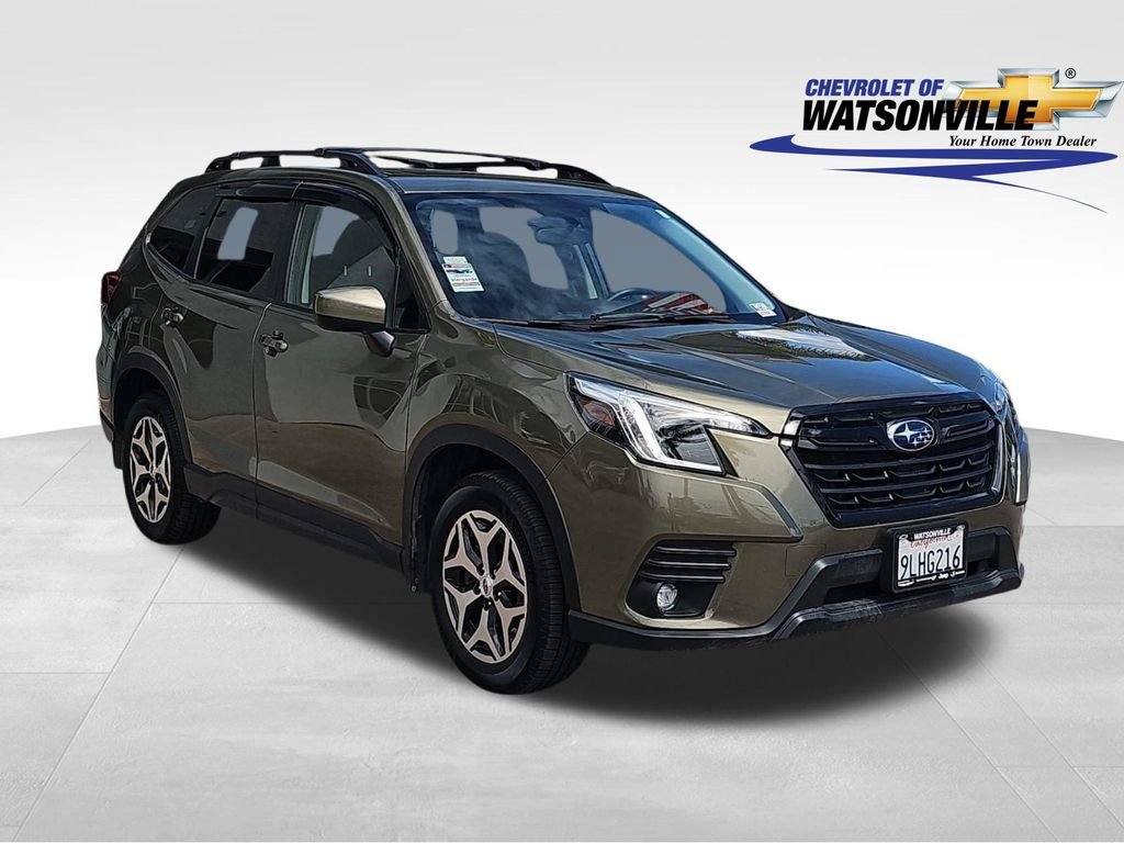 Used 2024 Subaru Forester Premium AWD/4WD image 1