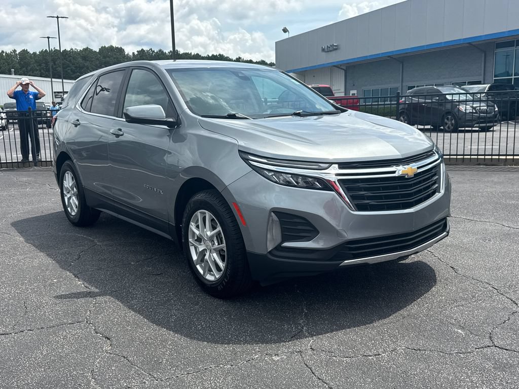 Used 2023 Chevrolet Equinox LT FWD image 4