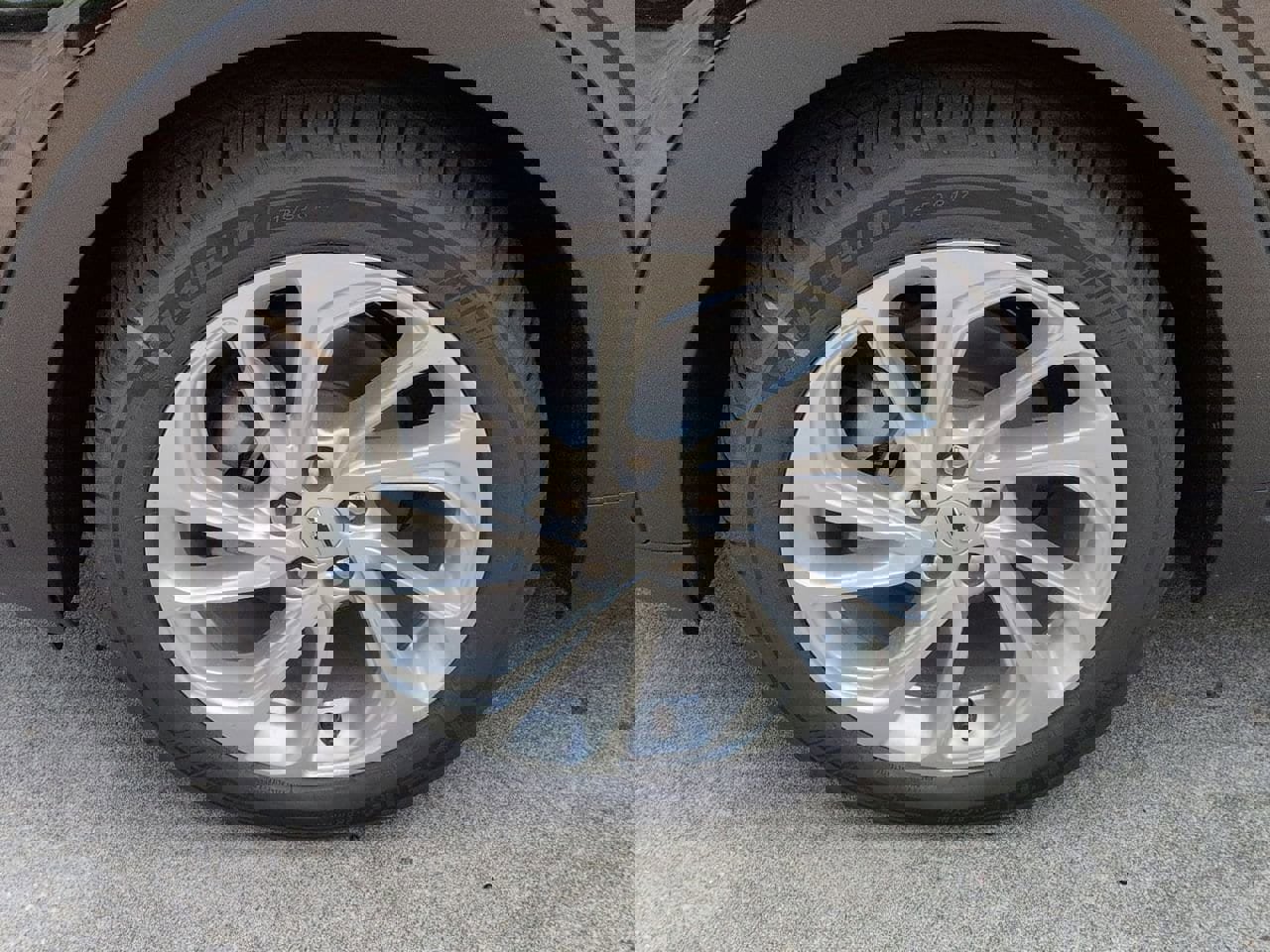 New 2027 Chevrolet Bolt LT w/ Comfort Package image 8