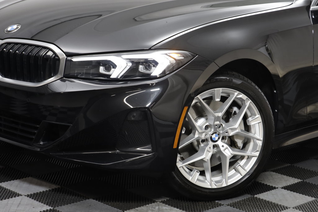 Used 2025 BMW 330i xDrive Sedan AWD/4WD image 3