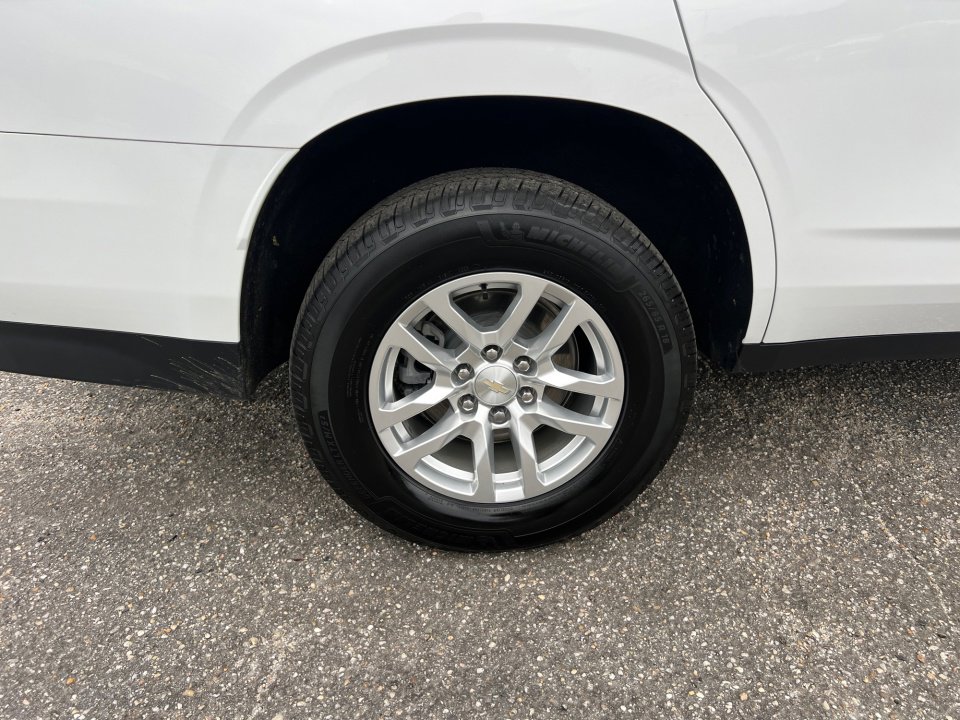 Used 2023 Chevrolet Tahoe LS AWD/4WD image 23
