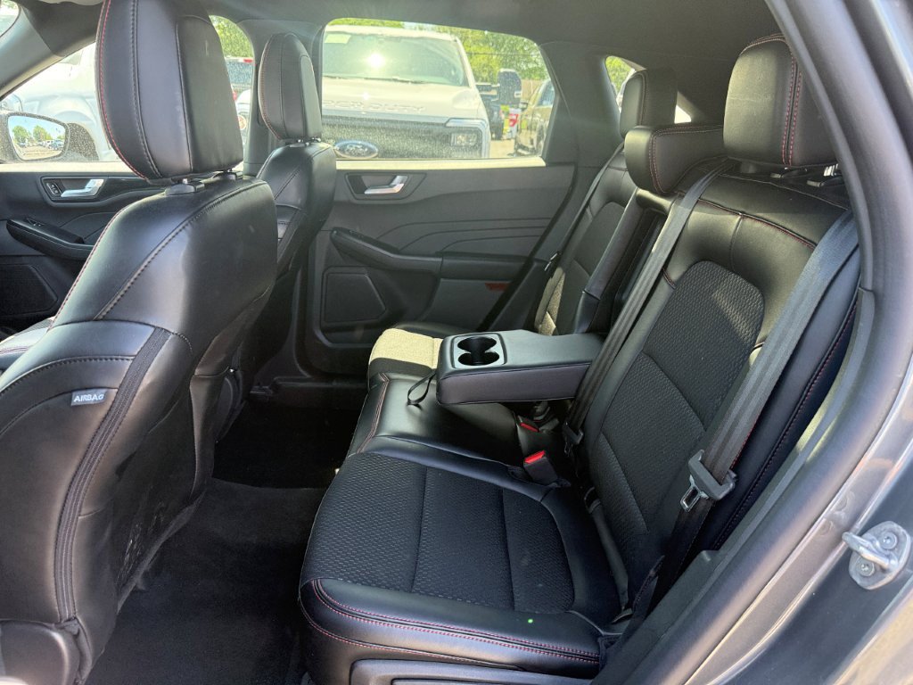 Used 2025 Ford Escape ST-Line AWD/4WD image 17