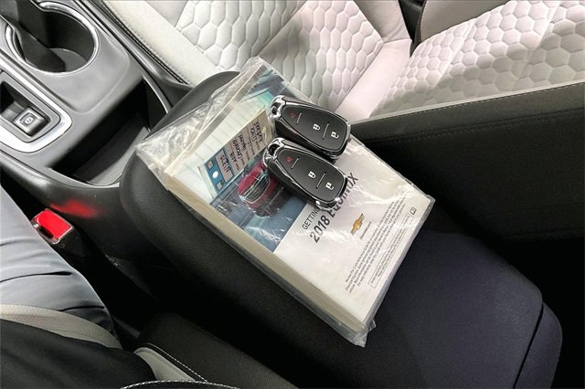 Used 2018 Chevrolet Equinox LS image 36