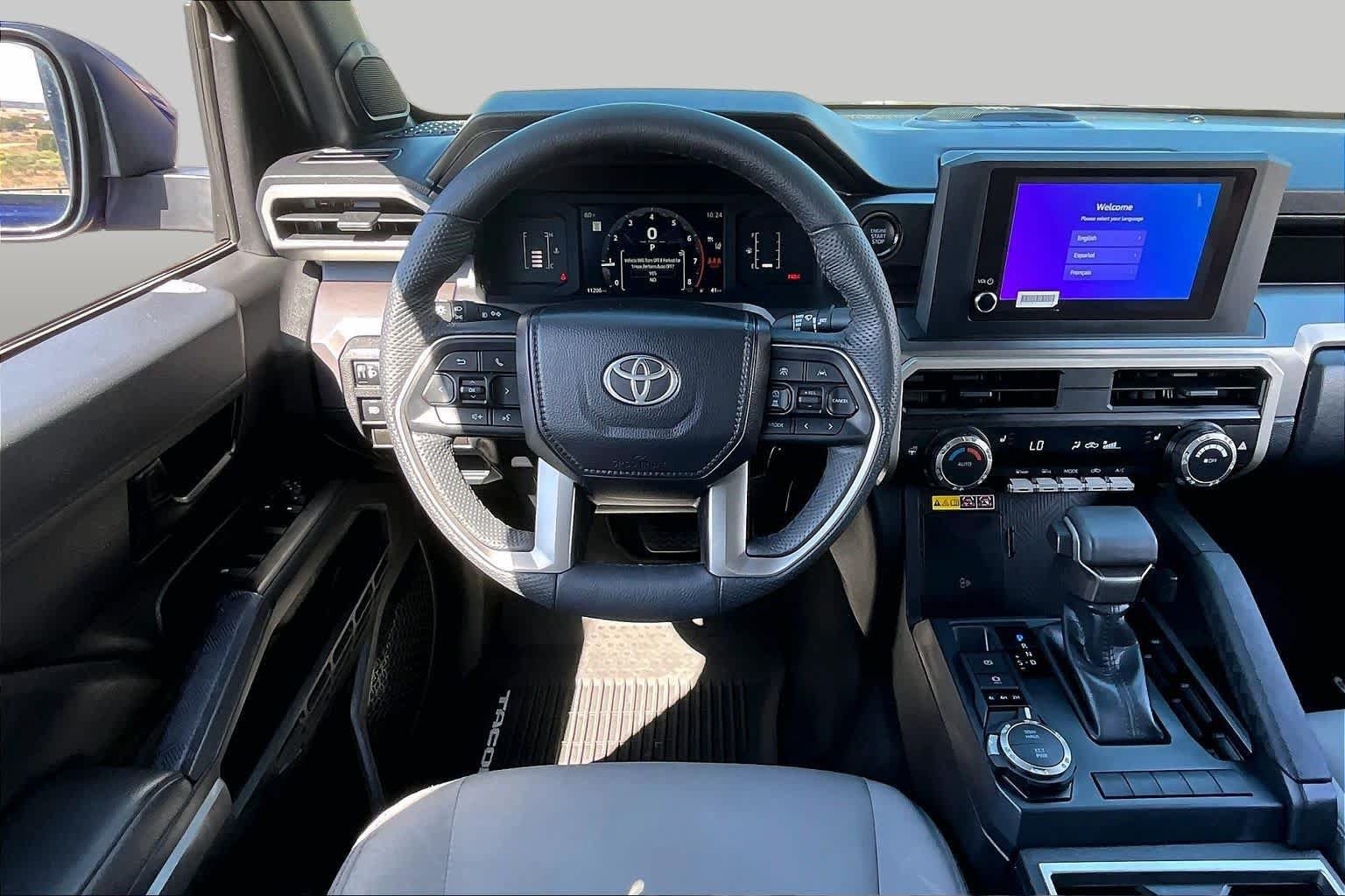Used 2025 Toyota Tacoma SR5 AWD/4WD image 6