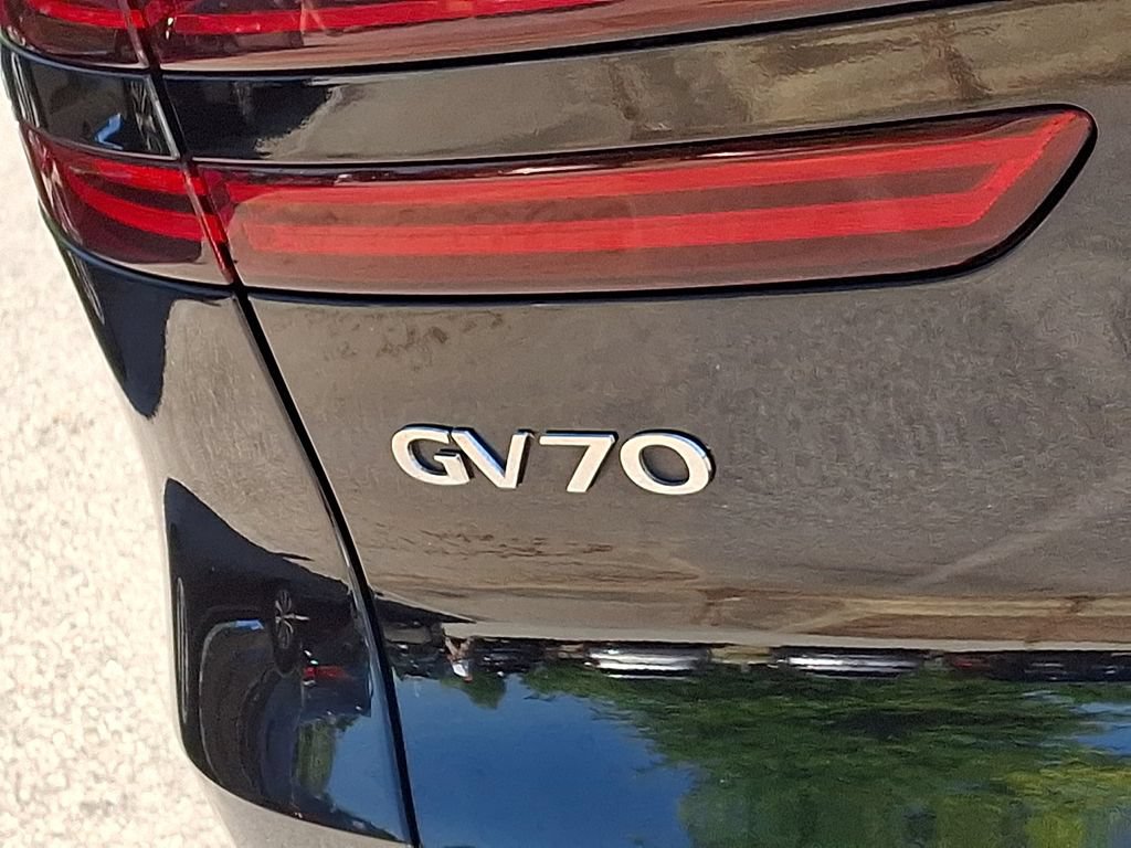 Used 2023 Genesis GV70 2.5T w/ Advanced Package AWD/4WD image 34