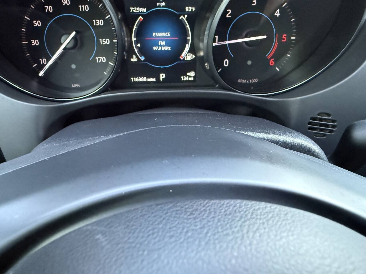 Used 2018 Jaguar F-PACE Premium AWD/4WD image 40