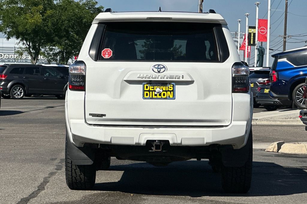 Used 2022 Toyota 4Runner SR5 Premium w/ Moonroof Package AWD/4WD image 5