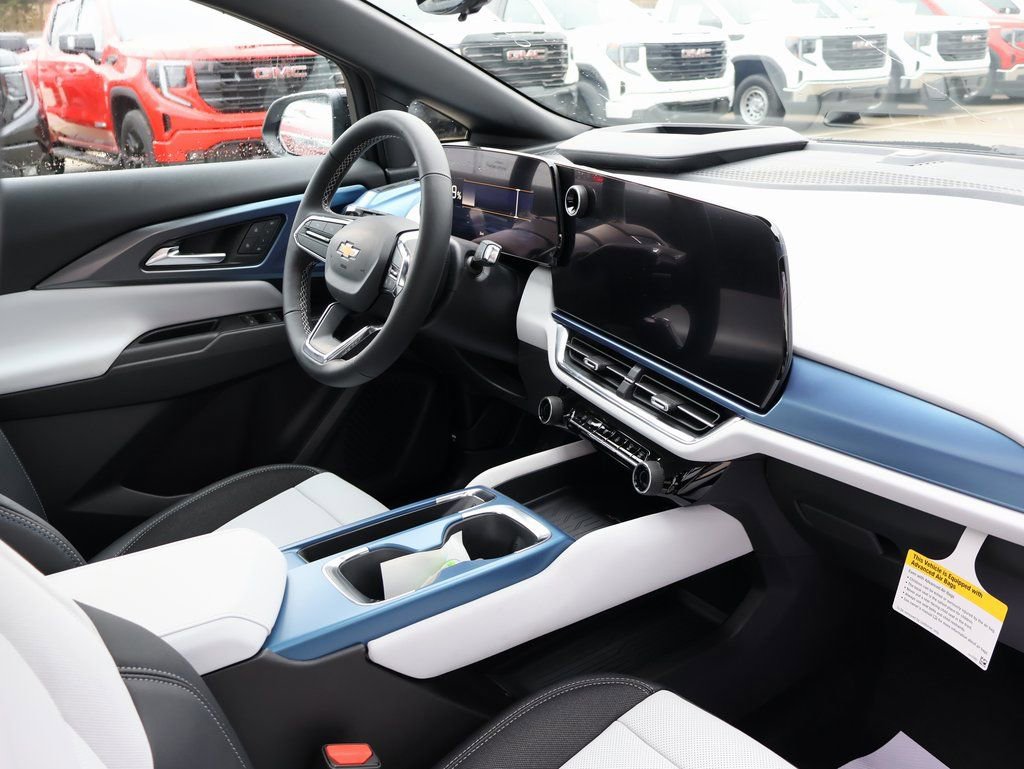 New 2026 Chevrolet Equinox EV LT FWD image 36