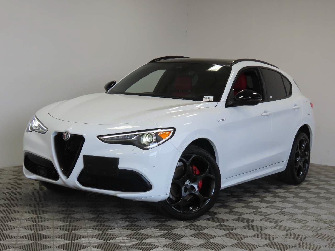 Used 2023 Alfa Romeo Stelvio Veloce
