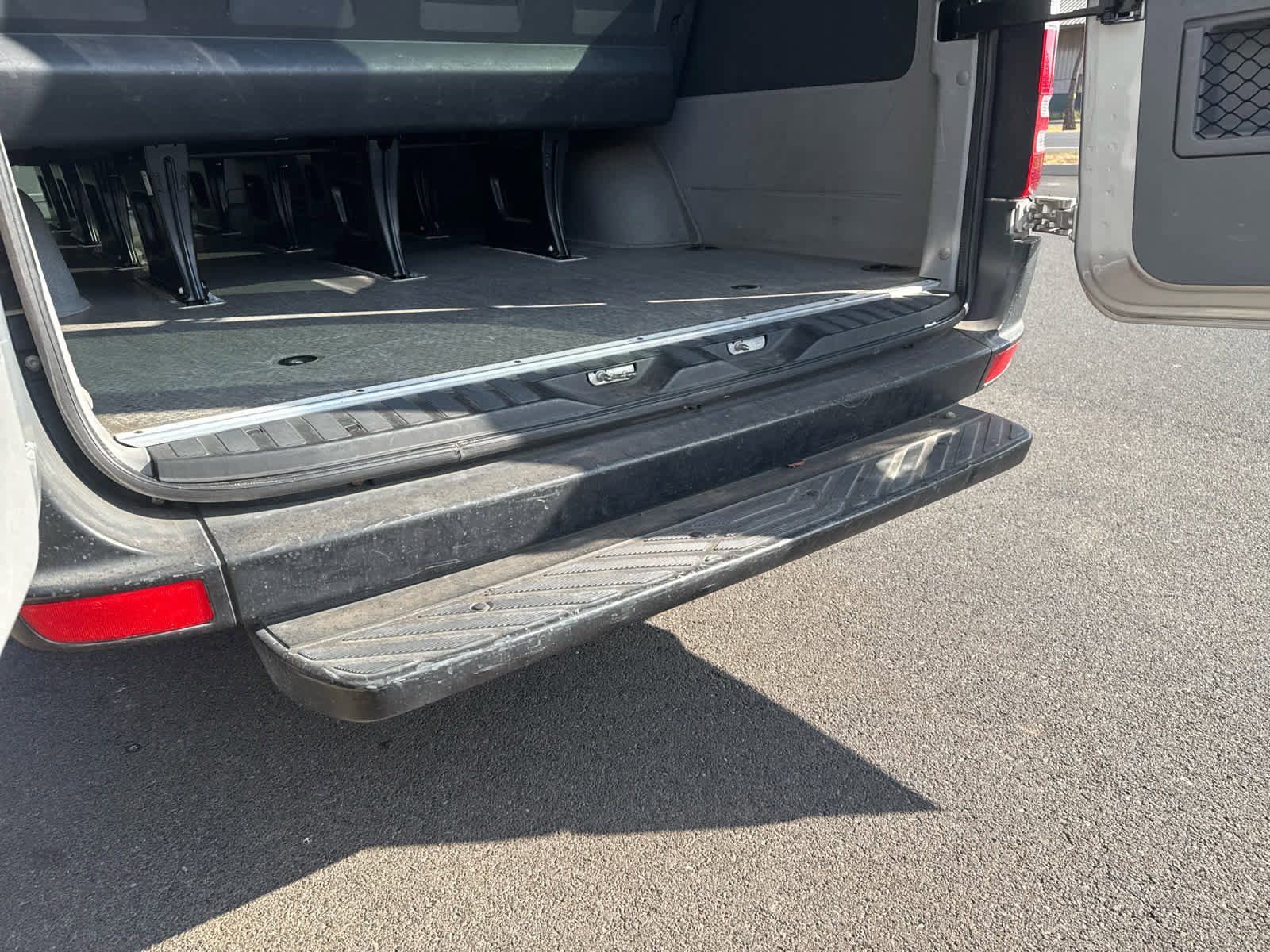 Used 2017 Mercedes-Benz Sprinter 2500 image 7